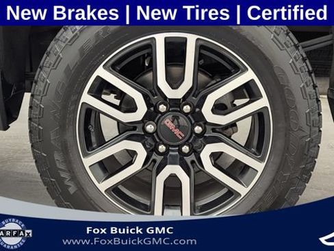 Used 2024 GMC Sierra 1500 AT4 w/ Technology Package AWD/4WD image 37