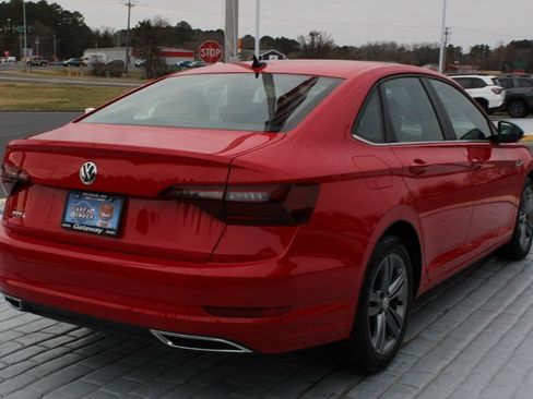 Used 2021 Volkswagen Jetta R-Line image 5
