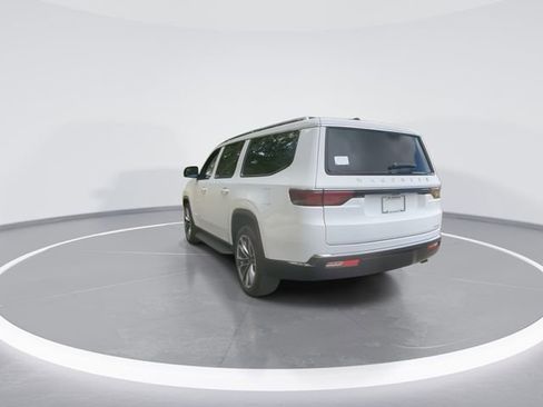 New 2024 Jeep Wagoneer L Series II w/ Convenience Group I image 8