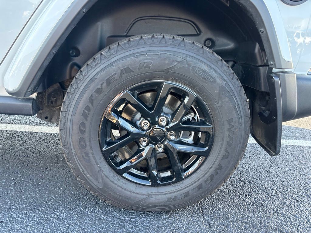 Used 2023 Jeep Wrangler Unlimited Sport AWD/4WD image 10