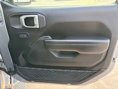 Used 2020 Jeep Wrangler Unlimited Sport S image 13