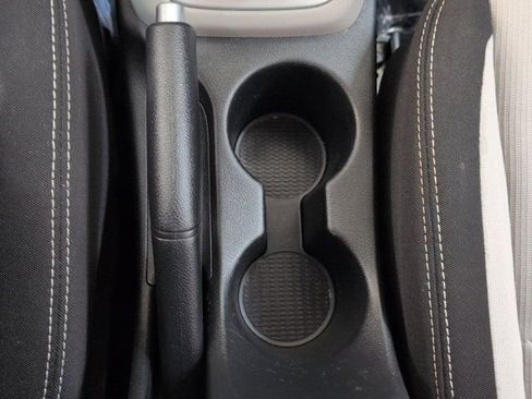 Used 2025 Hyundai Venue SEL image 14