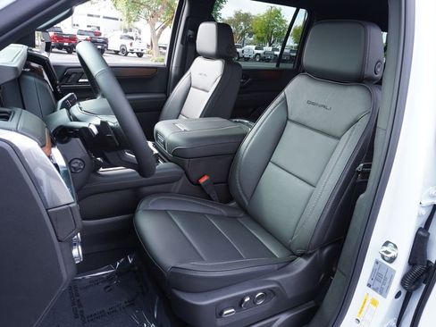 New 2026 GMC Yukon XL Denali image 15
