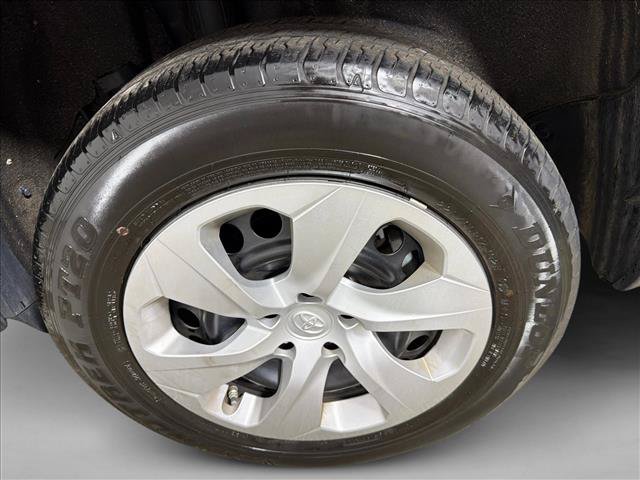 Used 2024 Toyota RAV4 LE FWD image 19