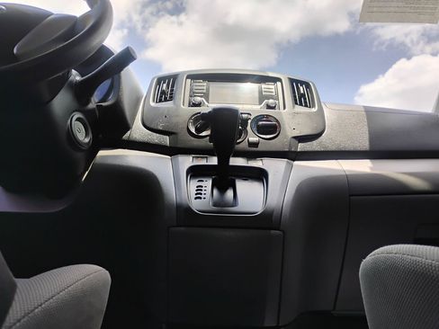 Used 2019 Nissan NV200 S FWD image 26