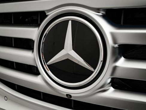 New 2026 Mercedes-Benz GLS 450 4MATIC image 16