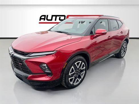 Used 2024 Chevrolet Blazer RS image 3
