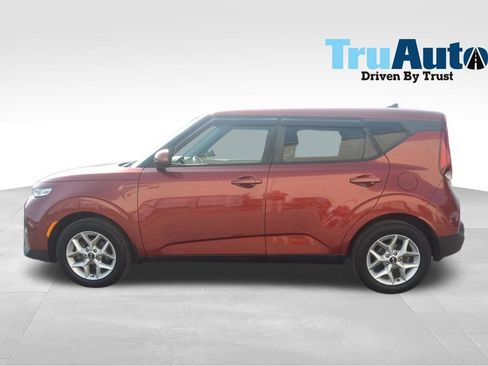Used 2020 Kia Soul S FWD image 4