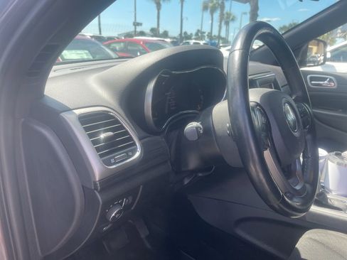 Used 2021 Jeep Grand Cherokee Laredo w/ Security & Convenience Group image 5