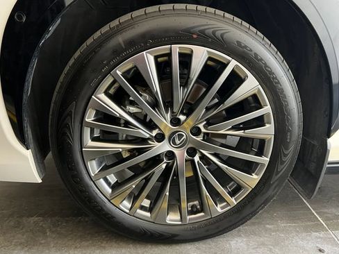 Used 2024 Lexus RZ 300e Premium w/ Accessory Package (Z1) FWD image 9