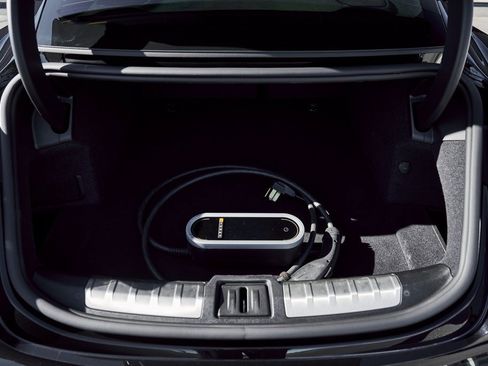 Used 2020 Porsche Taycan Turbo S image 19