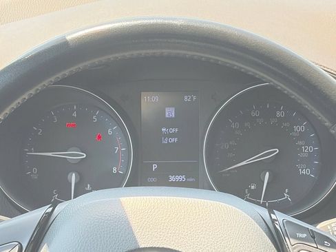 Used 2021 Toyota C-HR Limited FWD image 14