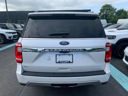 Used 2019 Ford Expedition XLT w/ Equipment Group 202A AWD/4WD image 3