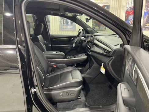 New 2026 Buick Enclave Avenir w/ Super Cruise Package image 17