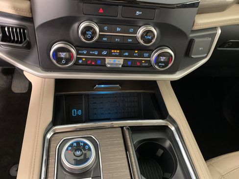 Used 2023 Ford Expedition Limited image 27