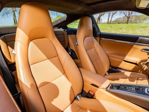 Used 2018 Porsche 911 Carrera S RWD image 8