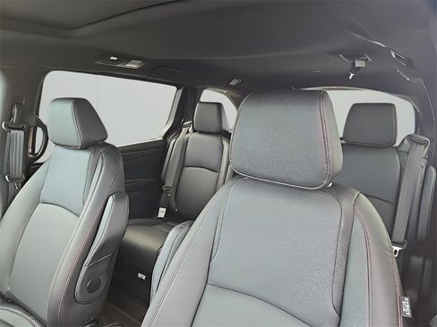 Used 2024 Honda Odyssey Sport image 10