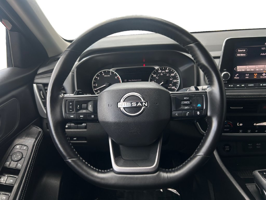 Used 2025 Nissan Rogue SV FWD image 21