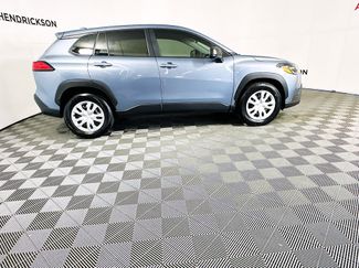 Used 2024 Toyota Corolla Cross L video 2