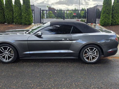 Used 2016 Ford Mustang Premium RWD image 8