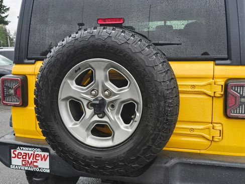 Used 2021 Jeep Wrangler Sport S image 14