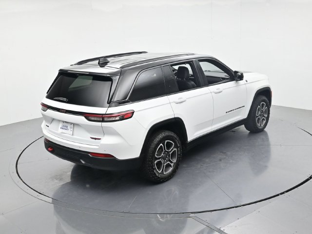 Used 2022 Jeep Grand Cherokee Trailhawk w/ ADV Protech Group II AWD/4WD image 44