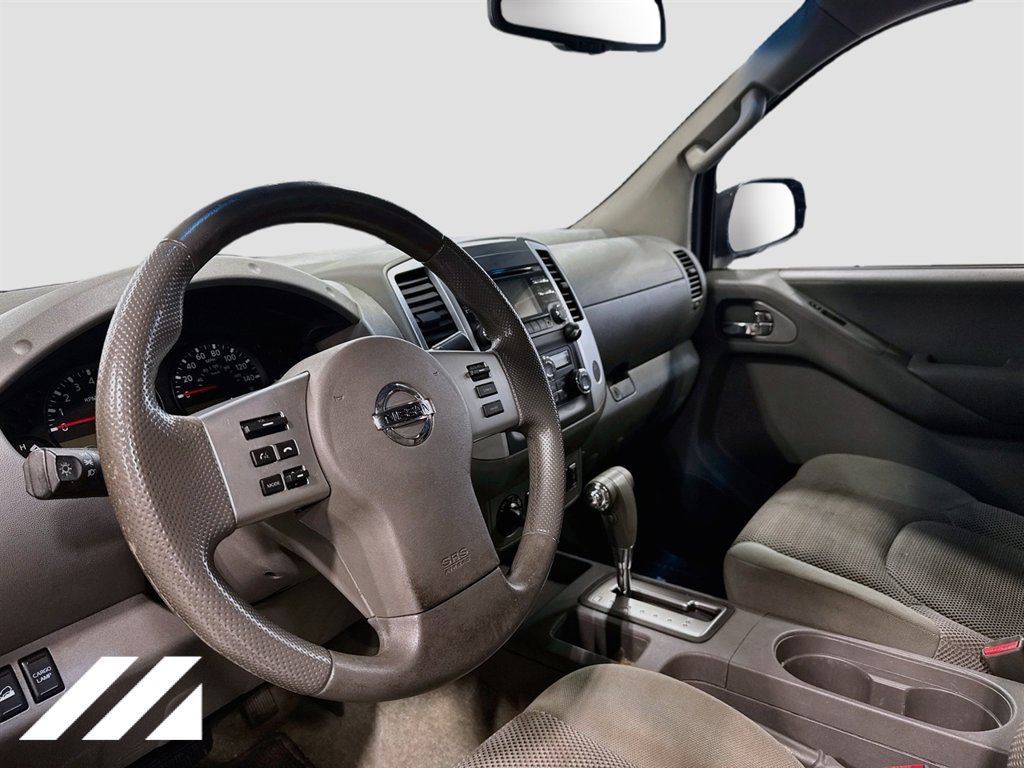 Used 2014 Nissan Frontier SV w/ SV Value Truck Package AWD/4WD image 9