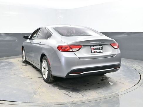 Used 2015 Chrysler 200 Limited w/ Convenience Group image 8