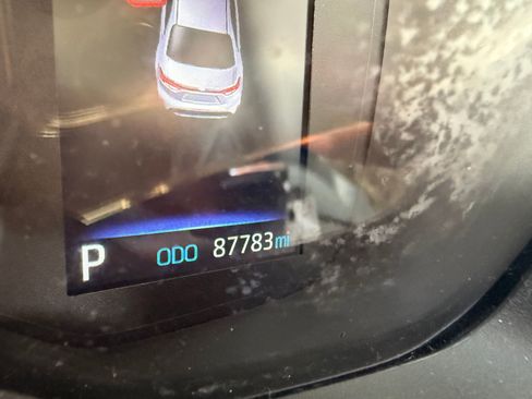 Used 2021 Toyota Corolla LE image 7