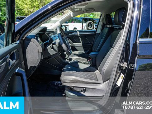 Used 2023 Volkswagen Tiguan SE image 19