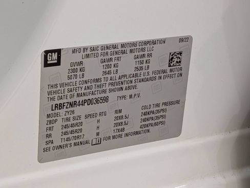 Used 2023 Buick Envision Essence w/ Sport Touring Package FWD image 36