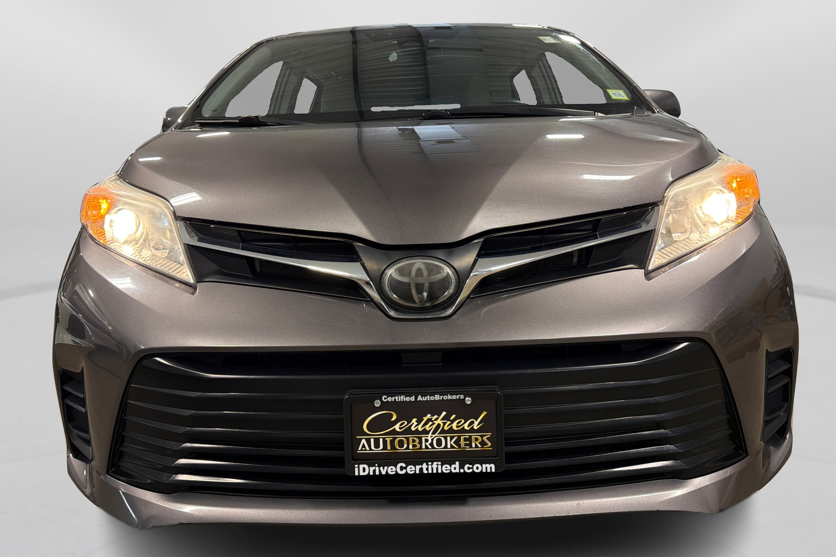 Used 2019 Toyota Sienna LE FWD image 10
