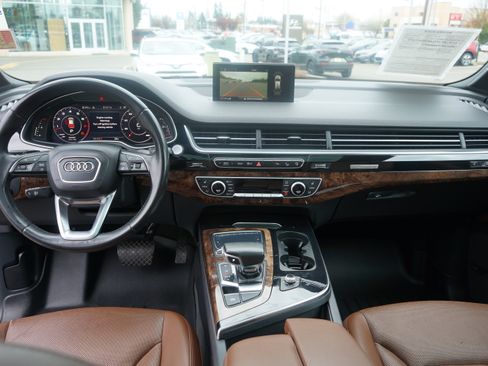 Used 2017 Audi Q7 3.0T Premium Plus AWD/4WD image 29