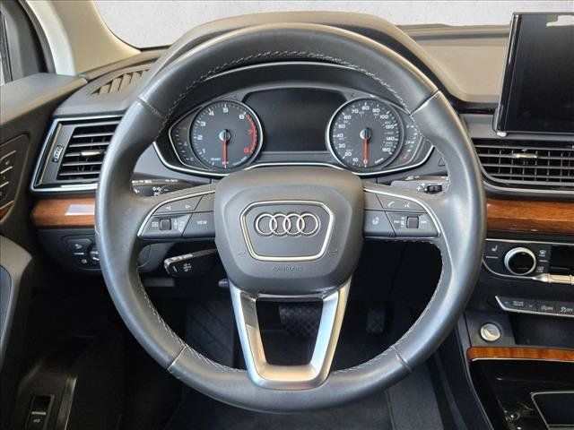 Used 2022 Audi Q5 2.0T Premium w/ Convenience Package AWD/4WD image 13