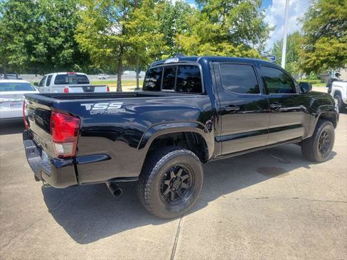 Certified 2023 Toyota Tacoma SR AWD/4WD image 10