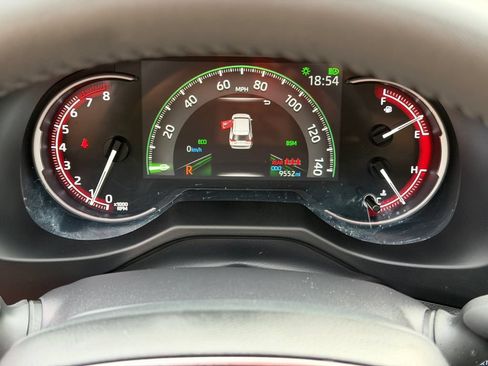 Used 2025 Toyota RAV4 XLE w/ Convenience Package AWD/4WD image 15