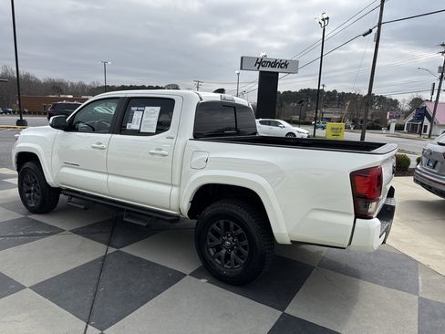 Used 2023 Toyota Tacoma SR5 w/ Technology Package image 8