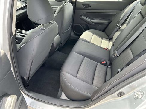 Used 2024 Nissan Altima 2.5 SV FWD image 15