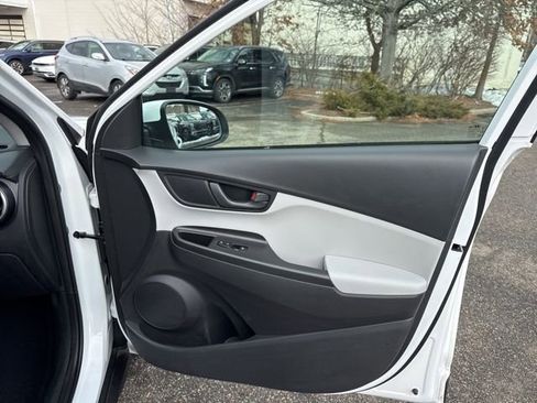 Certified 2023 Hyundai Kona SEL image 33