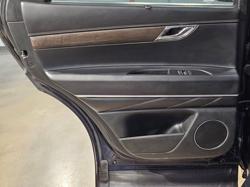 Used 2024 Genesis GV80 2.5T AWD/4WD image 34