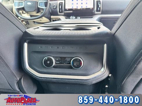Used 2025 Ford Expedition Active AWD/4WD image 41