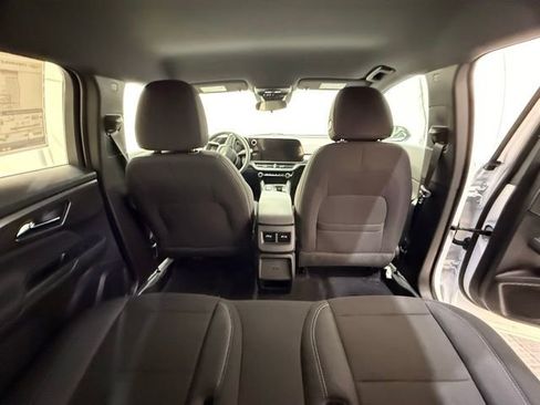 New 2026 Chevrolet Equinox EV LT image 28