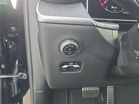 Certified 2026 Mercedes-Benz GLC 300 4MATIC image 37
