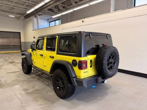 Used 2024 Jeep Wrangler Unlimited image 3