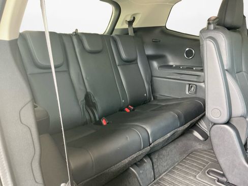 Used 2025 Subaru Ascent Bronze Edition w/ Onyx Package image 16