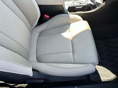 Used 2025 Subaru Ascent Premium image 22