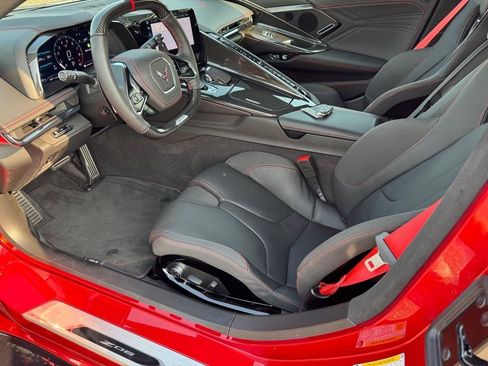 Used 2024 Chevrolet Corvette Z06 RWD image 14