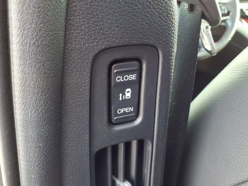 Used 2025 Honda Odyssey Sport-L image 6
