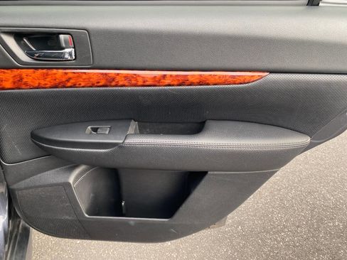 Used 2012 Subaru Outback 2.5i Limited image 28