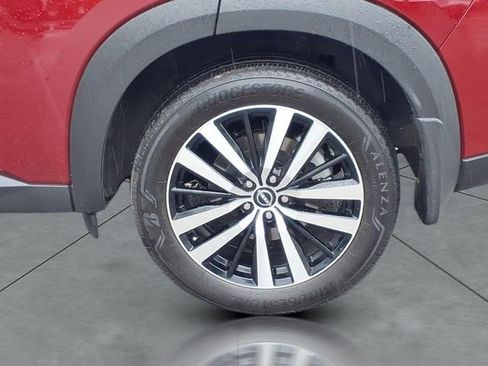 Certified 2025 Nissan Pathfinder Platinum w/ Cargo Package FWD image 5